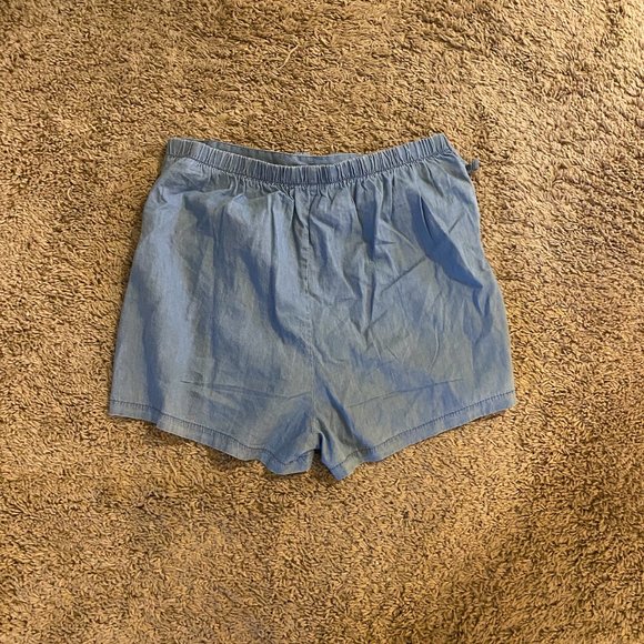 Mimi Chica Blue Tie Front Shorts Size Small - Picture 3 of 3
